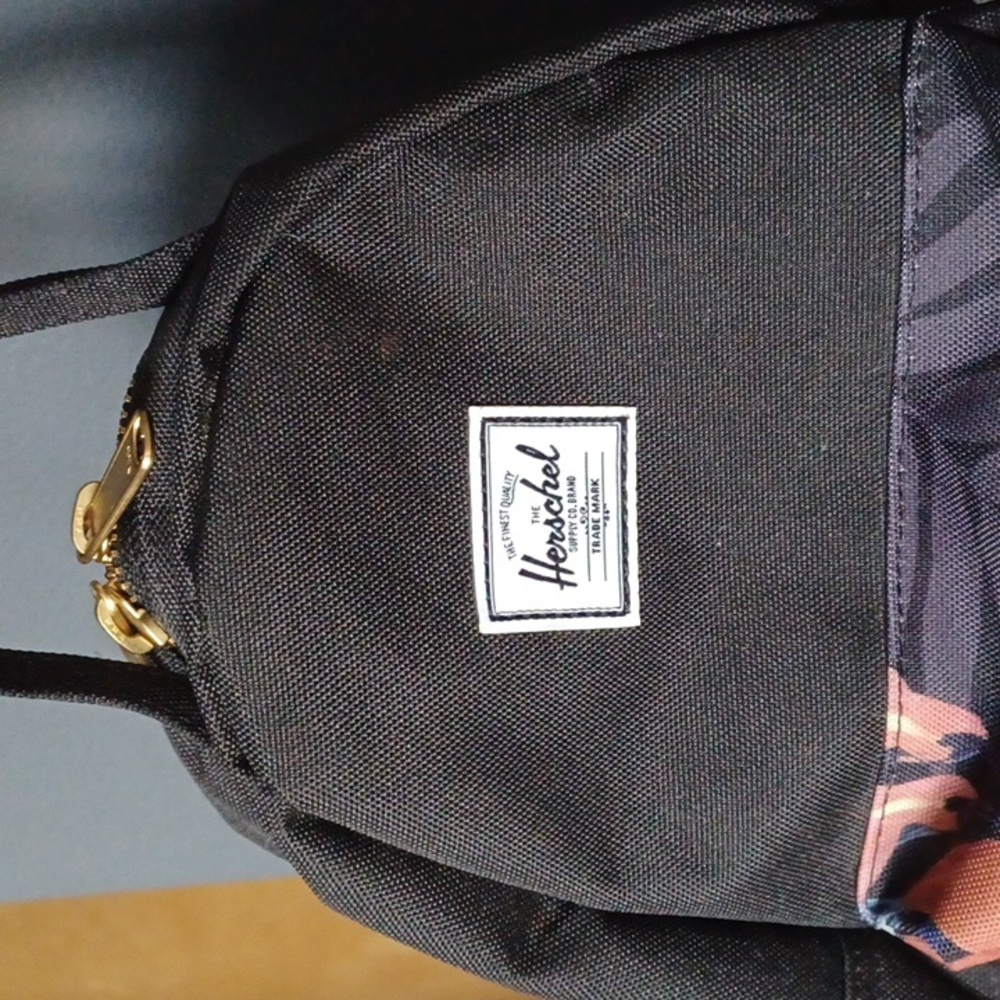 Herschel backpack - Picture 2 of 16